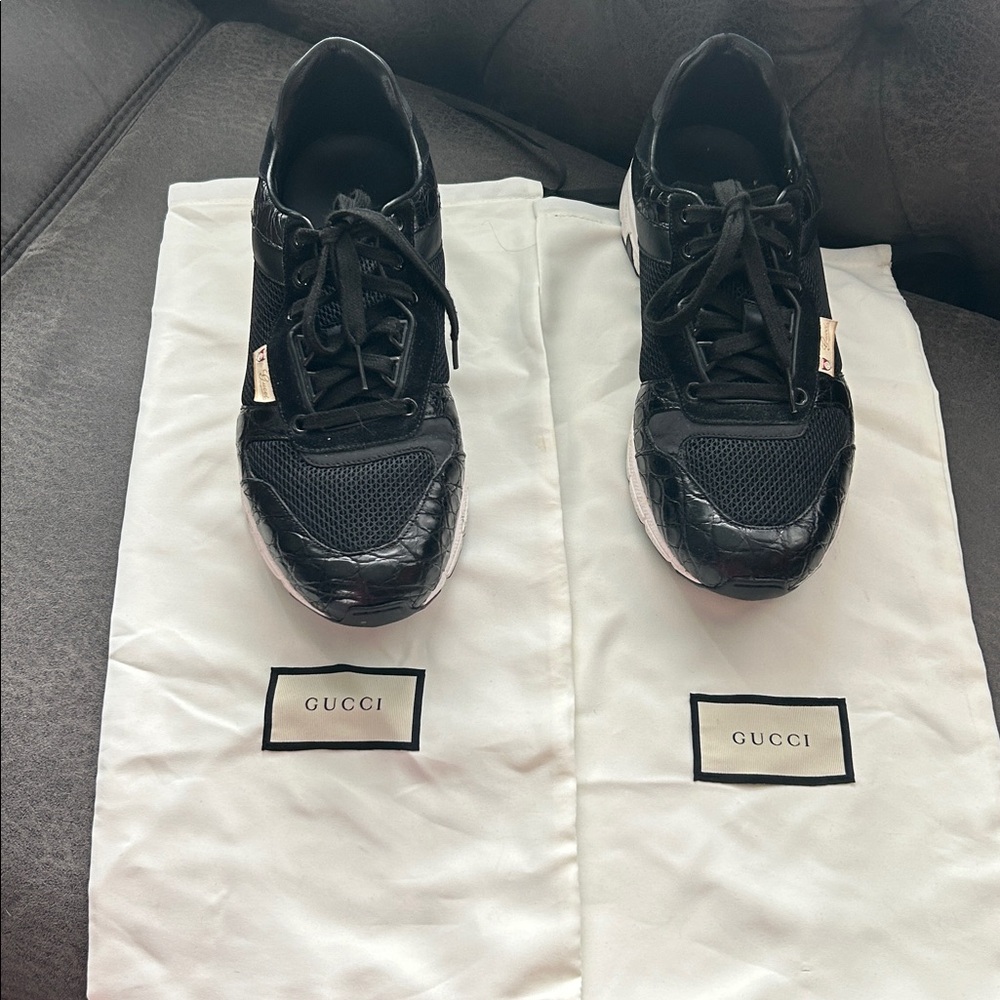 Gucci Men’s Black Sneakers Size 9.5 | Gently Worn